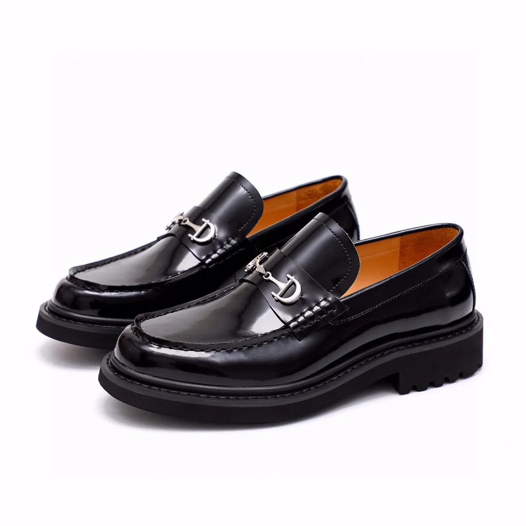 P680 💐《Dior》Dior 🇮🇹🇮🇹Counter synchronization Top purchasing agent🔍🔍Men 2⃣️0⃣️2⃣️5⃣️Business leather shoes Original open-edge beads imported from Italy, fully imported cowhide leather lining, sole: original TPU outsole, exclusive movable molded sole, super comfortable, original factory follow-up goods, 🔍🔍high quality, you can enter and leave the counter at will, welcome to compare. Regular code 39-44 (38.45🉑️customized)